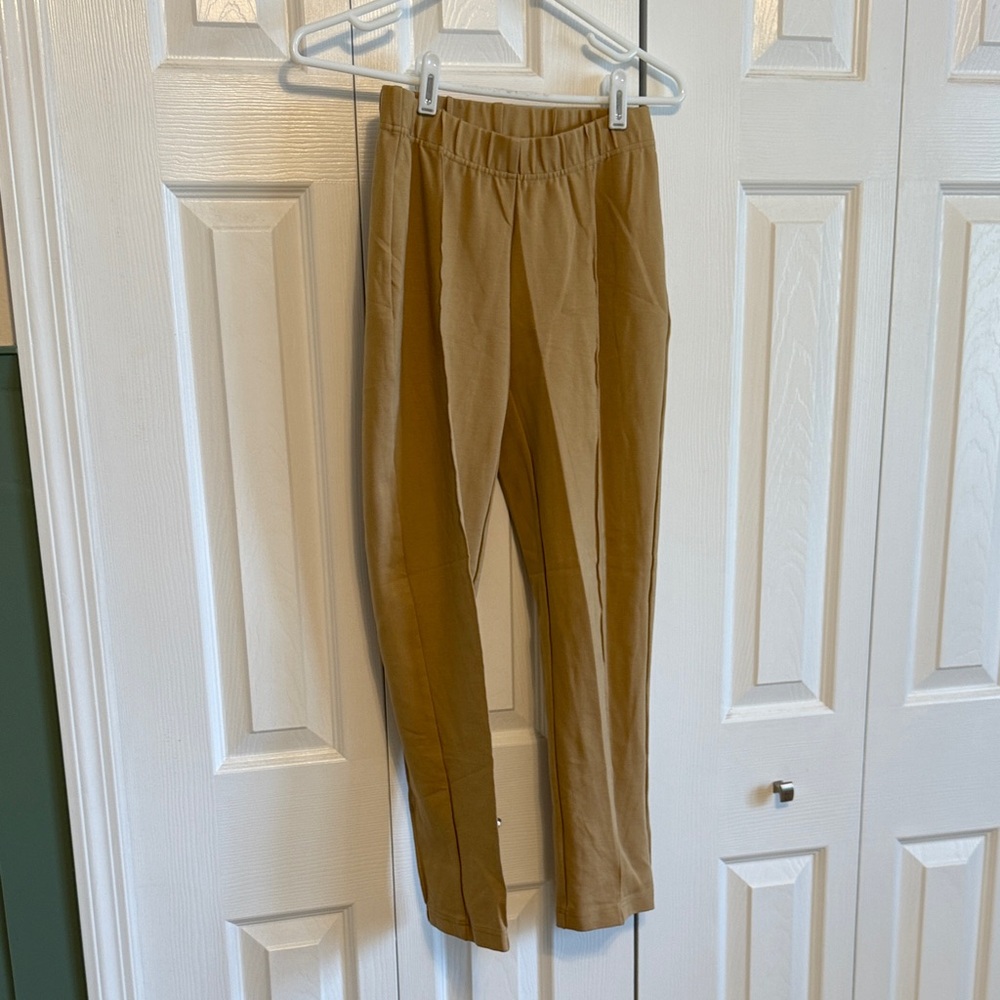 Lilly Pulitzer Camel Cropped Pants